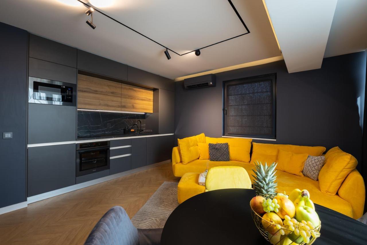 Topaz Beachfront Apartment Varna Esterno foto