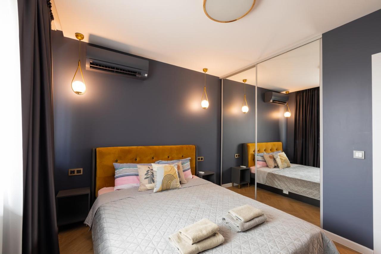 Topaz Beachfront Apartment Varna Esterno foto