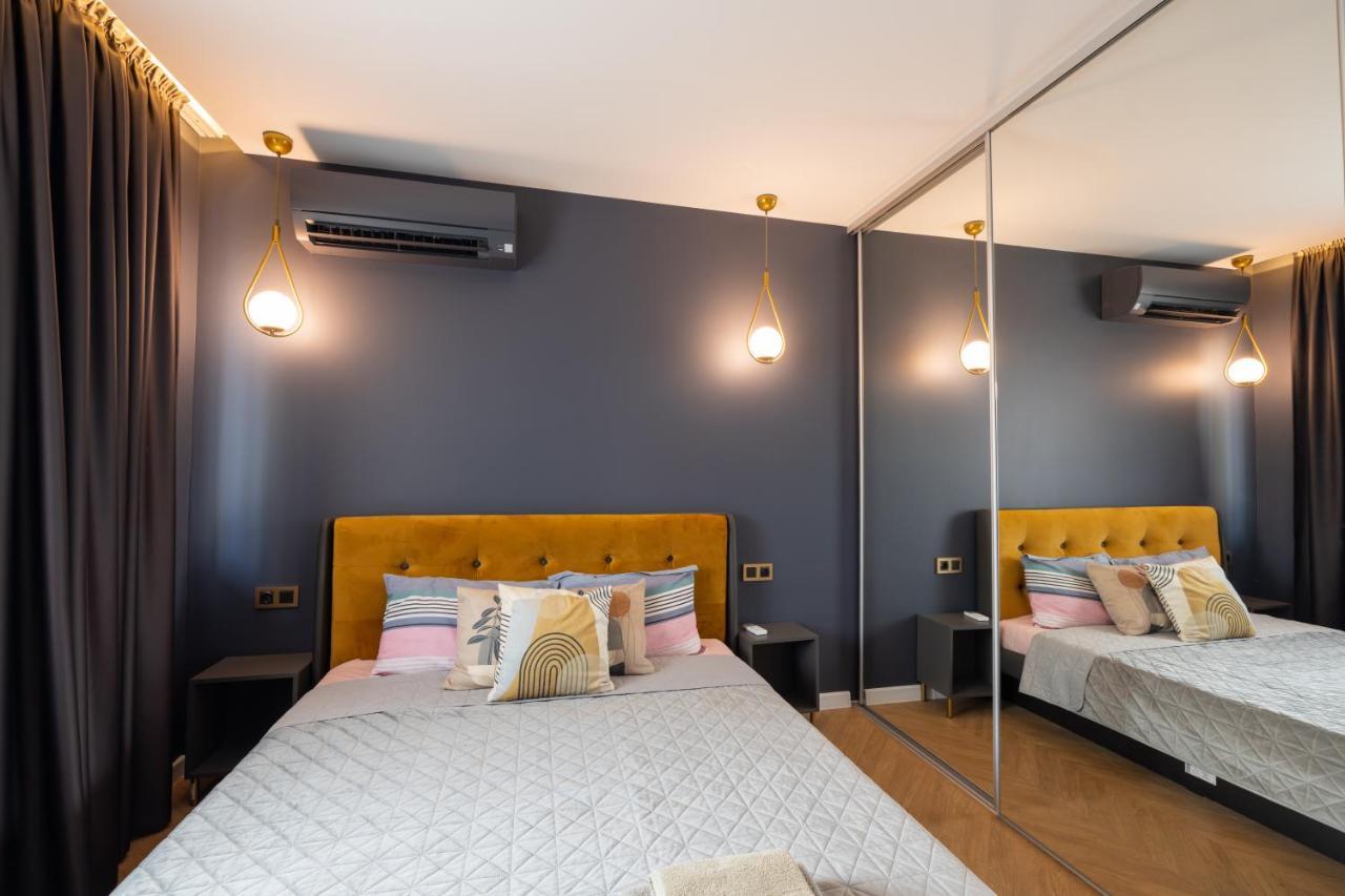Topaz Beachfront Apartment Varna Esterno foto